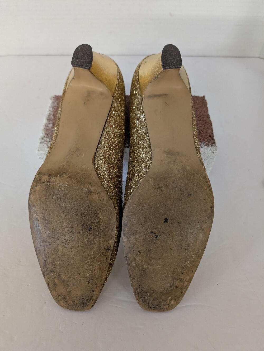 Vintage Shoes Gold Glitter Low Heel Pumps with Bow - 7.5 1960s - Picture 5 of 5